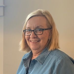 Meet your Posher, Cynthia